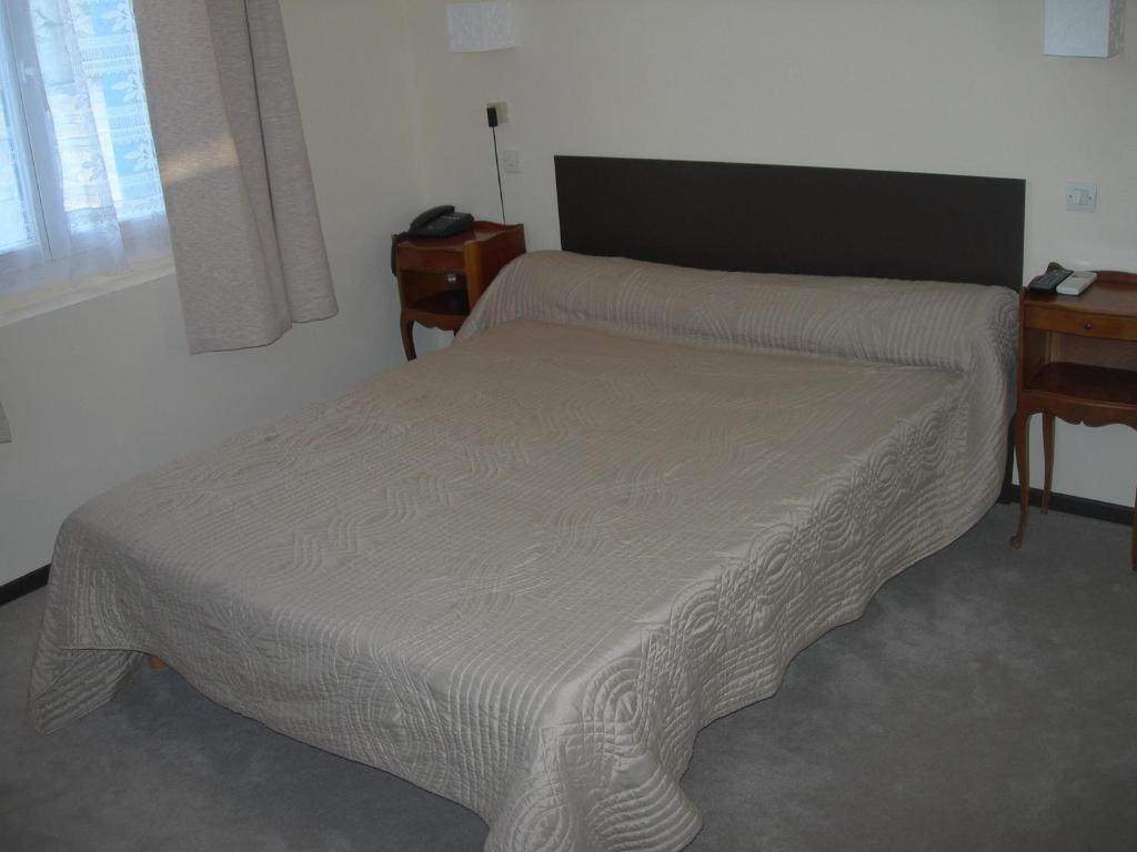 Hotel Les Acanthes Remoulins Phòng bức ảnh