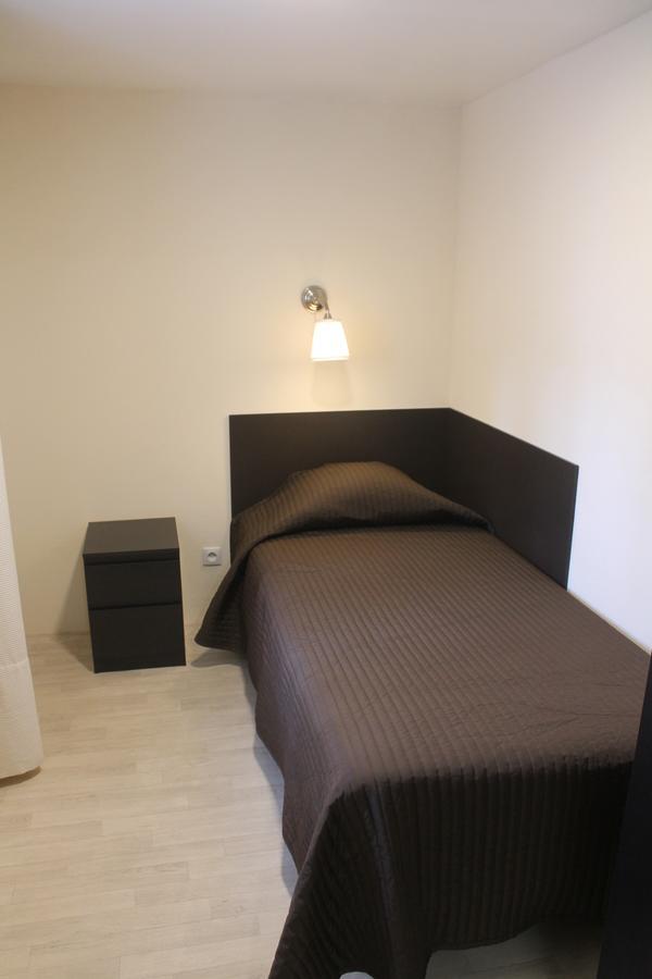 Hotel Les Acanthes Remoulins Ngoại thất bức ảnh