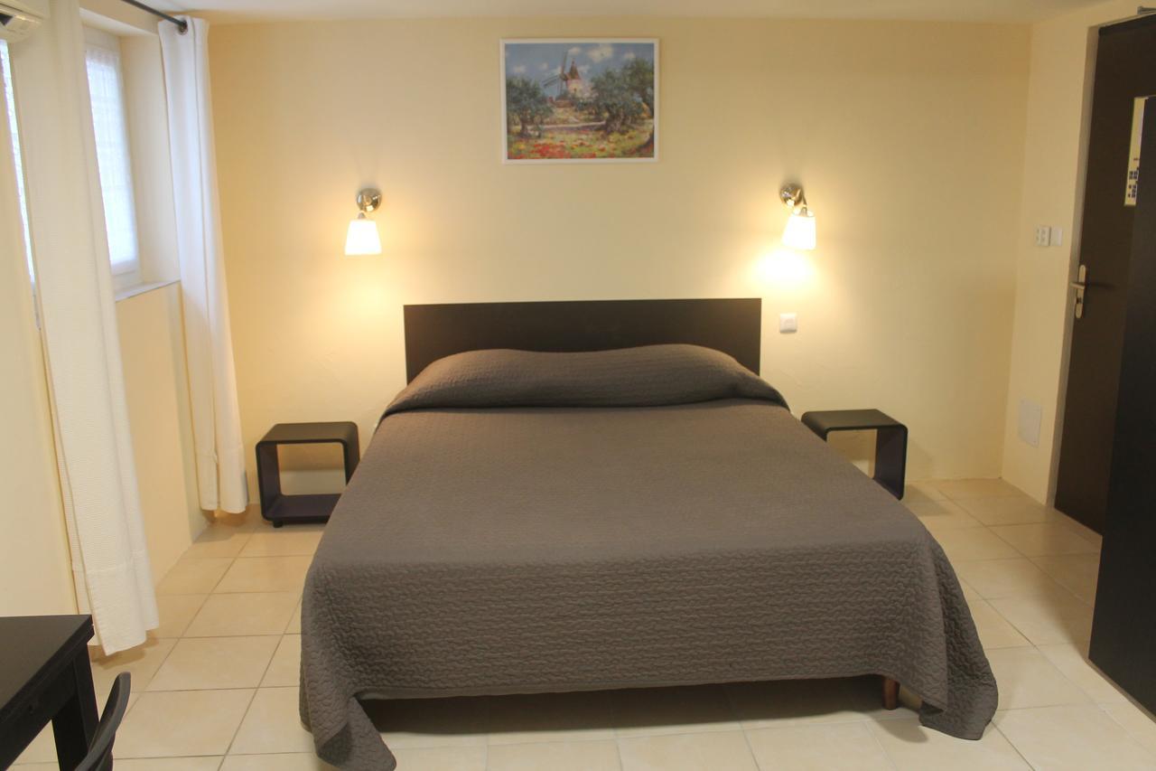 Hotel Les Acanthes Remoulins Ngoại thất bức ảnh